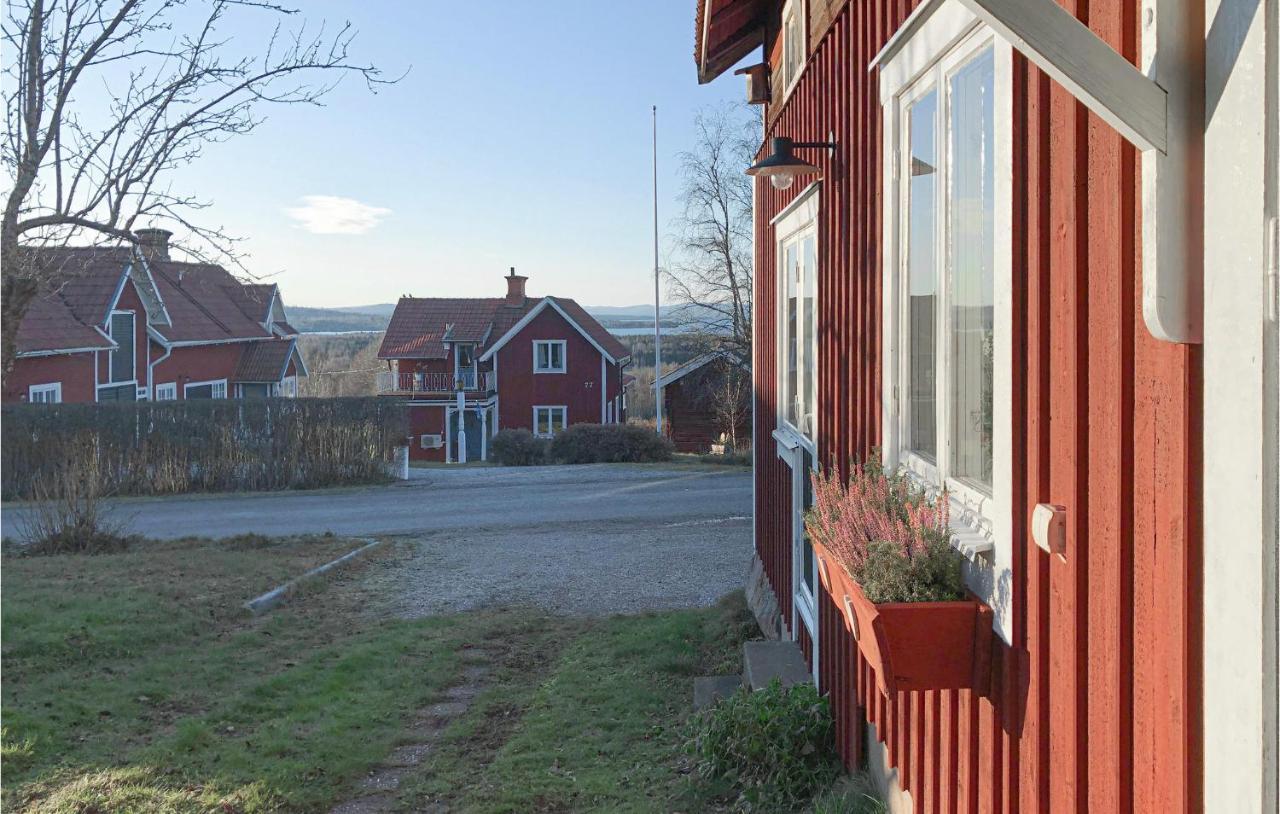 Cozy Home In Raettvik With Kitchen Buitenkant foto