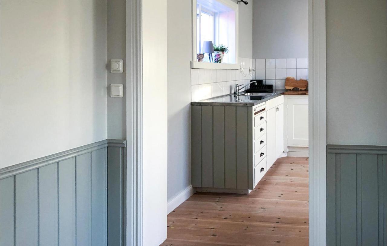 Cozy Home In Raettvik With Kitchen Buitenkant foto